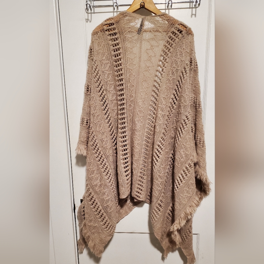 Torrid Open Knit Woven Ruana - Picture 5 of 6